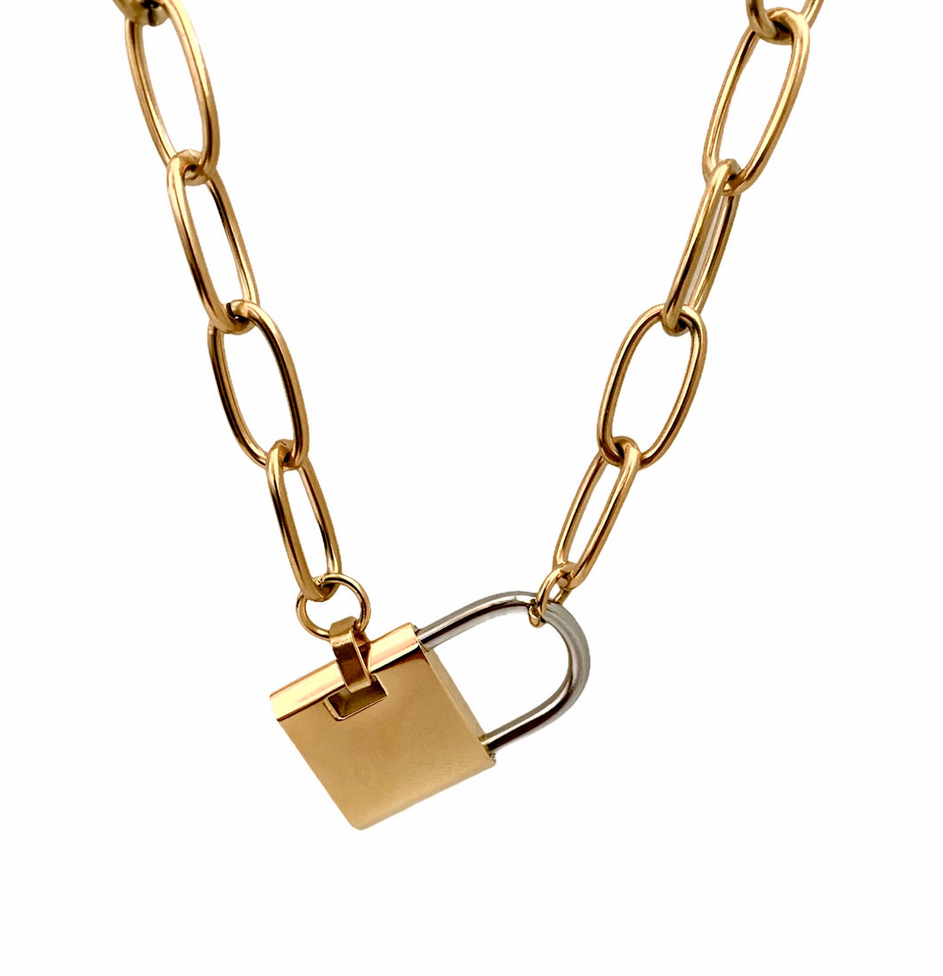 Solid Padlock Link Pendant Necklace
